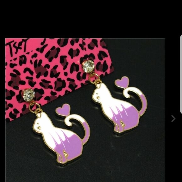 Betsey Johnson Cat Earrings - Picture 2 of 2